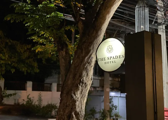 Collection O The Spades Hostel กรุงเทพมหานคร